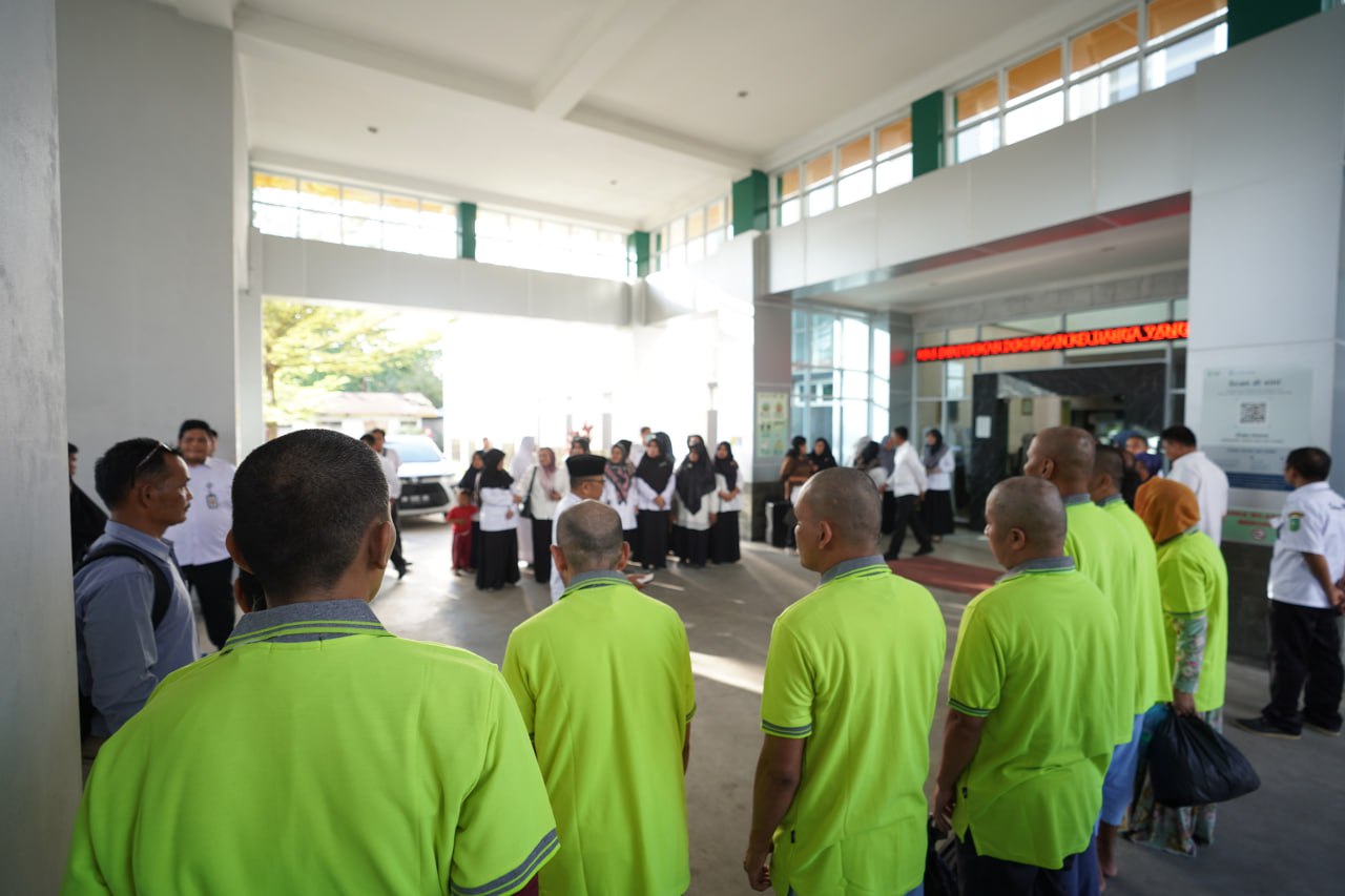Direktur RSJ Tampan, Sri Sadono Mulyanto 16 ODGJ di Pulangkan ke Keluarga