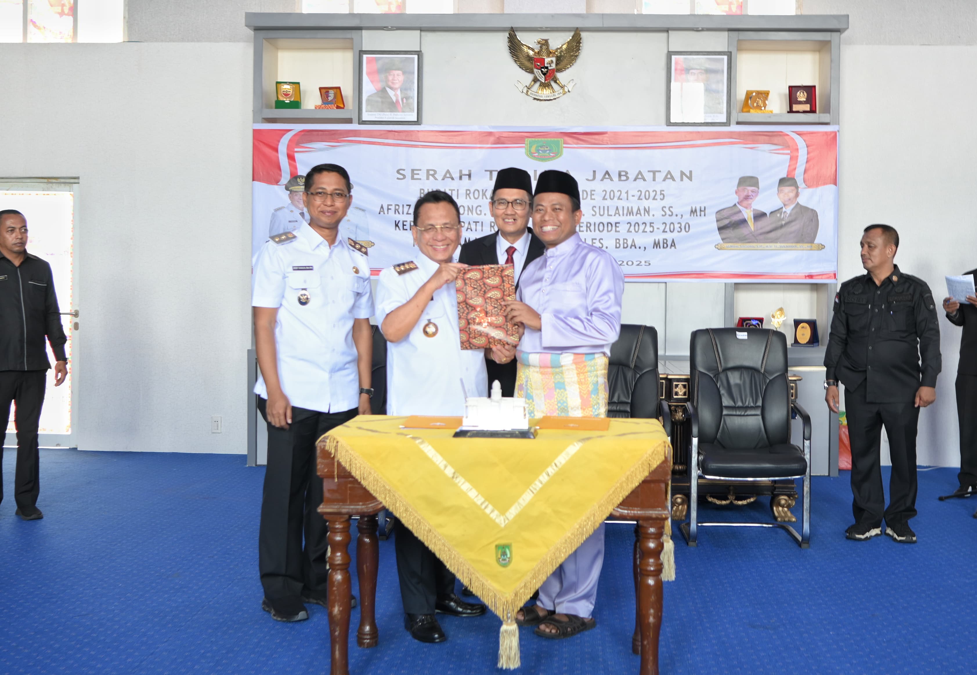 Serah Terima Jabatan Bupati dan Wakil Bupati Rokan Hilir Periode 2025-2030 Berlangsung Hikmat