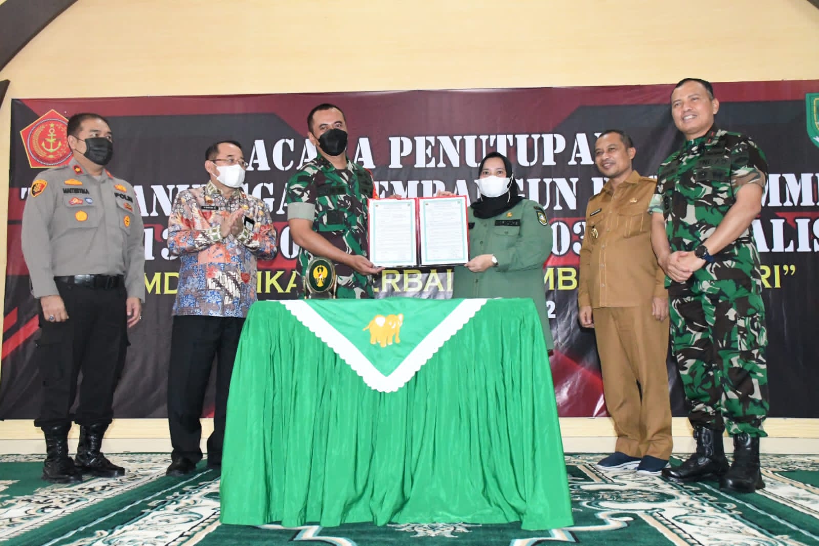 TMMD ke-113 Ditutup Danrem 031/Wira Bima, Bupati Kasmarni: Terima Kasih TNI