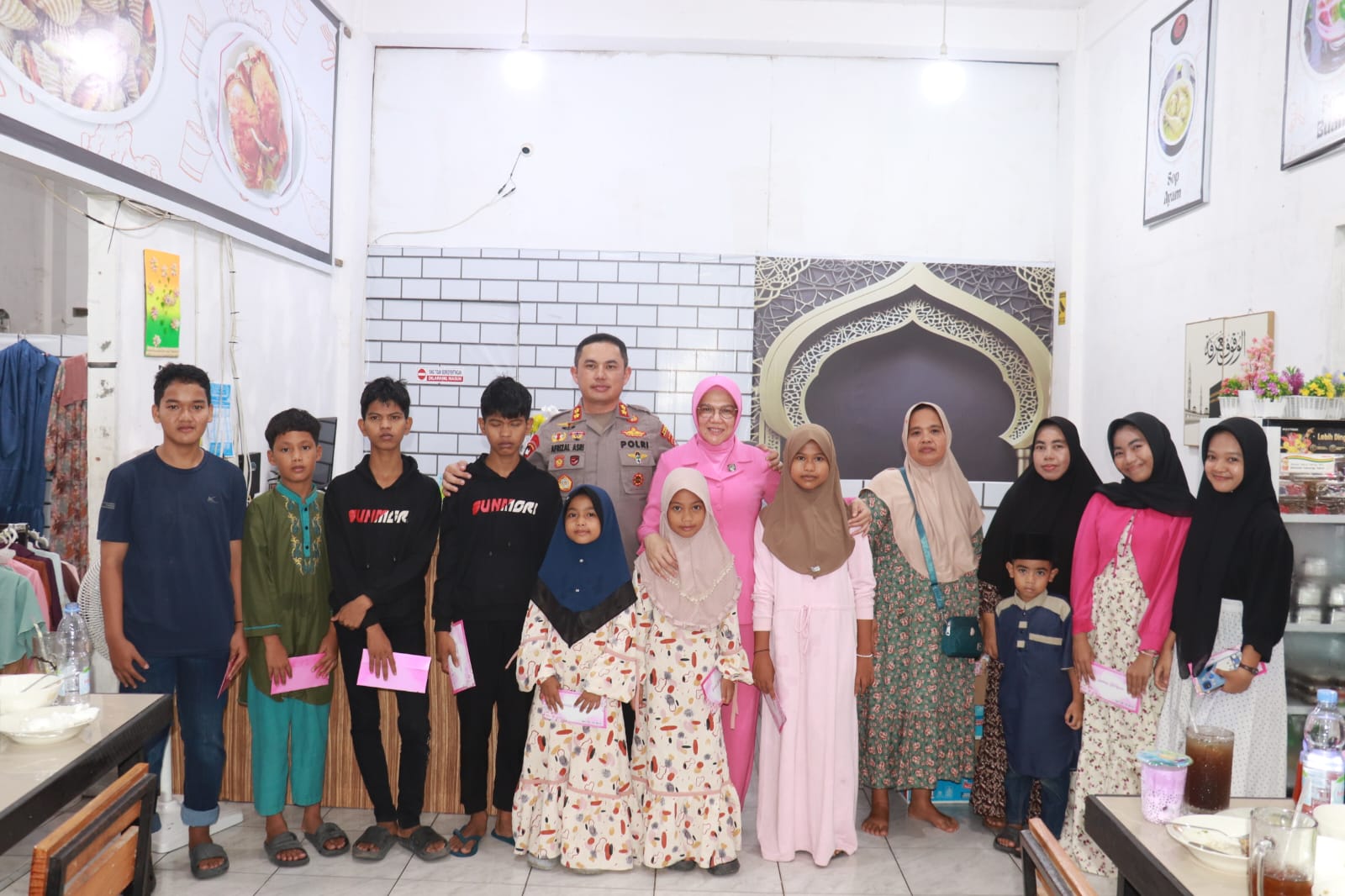 Kapolres Pelalawan dan Bhayangkari Gelar Buka Puasa Bersama Anak Yatim