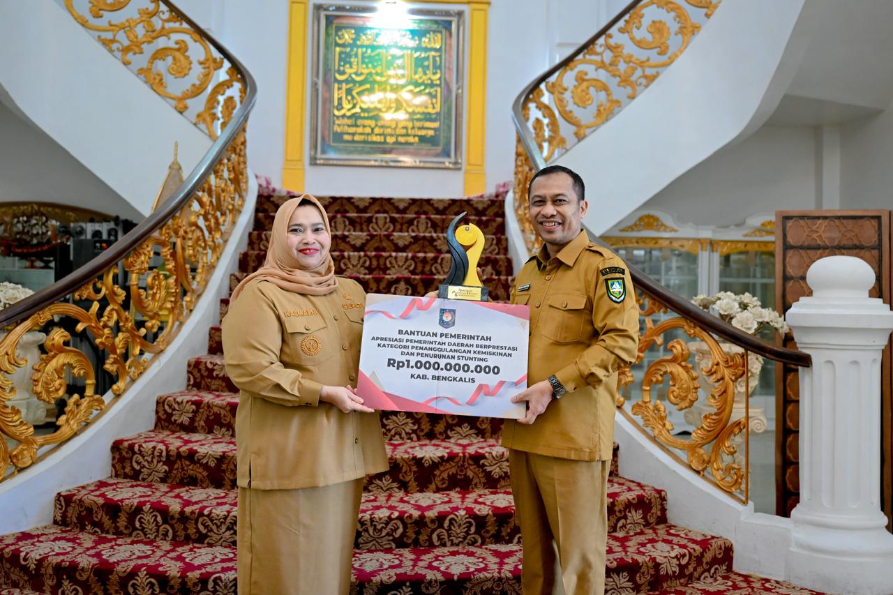 Pemkab Bengkalis Raih Prestasi Bergengsi Dalam Menurunkan Angka Kemiskinan dan Stunting