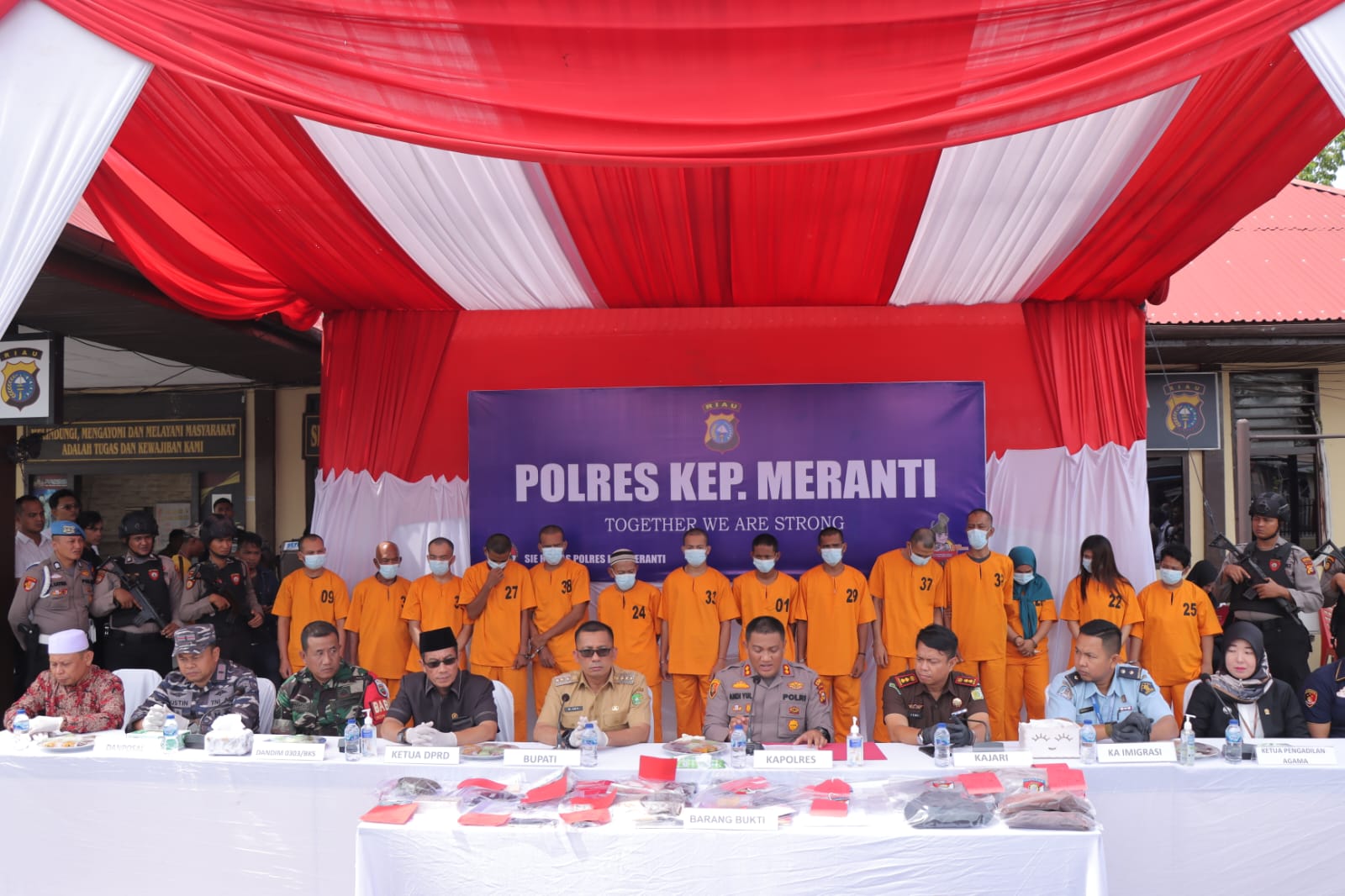 Polres Meranti Gelar Konferensi Pers Terkait Pengungkapan Tindak Pidana Narkoba dan PMI