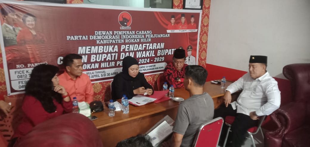H Fuad Kembalikan Formulir ke DPC PDI Perjuangan