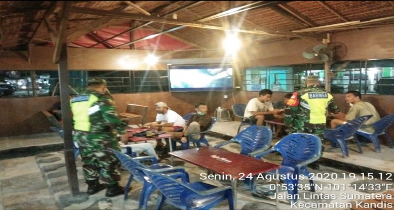 Pengunjung Kedai Jamu Km 71 Kelurahan Telaga Samsam Diharapkan Memakai Masker dan Menjalankan AKB