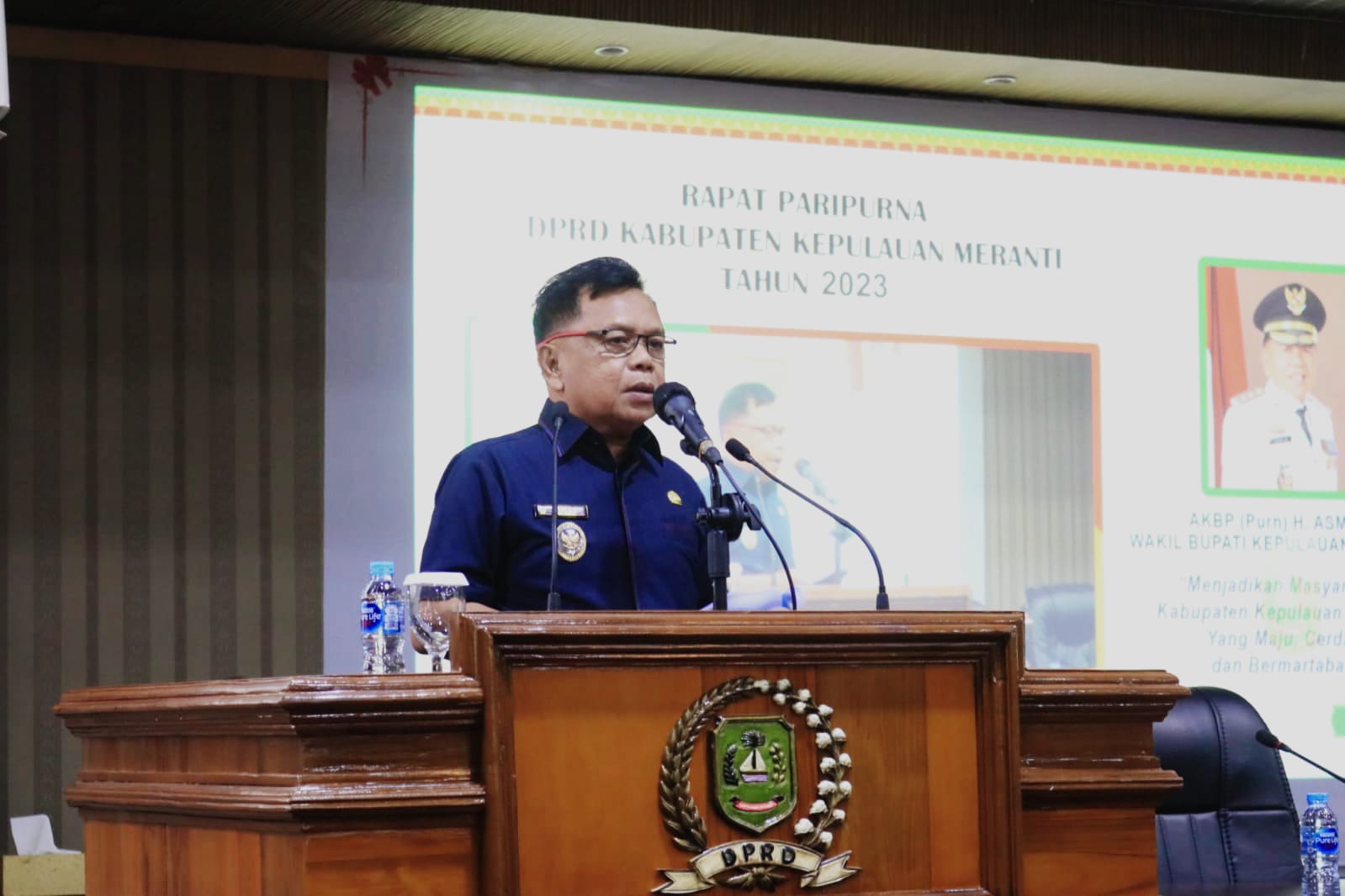 Wabup H. Asmar Berikan Tanggapan terhadap 2 Raperda Inisiatif DPRD Meranti