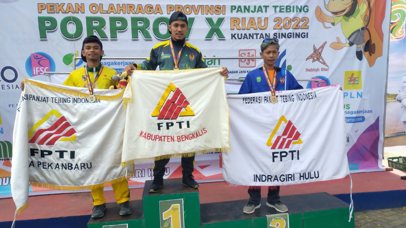 Memasuki Hari 2, Panjat Tebing Bengkalis Raih Lima Medali Emas