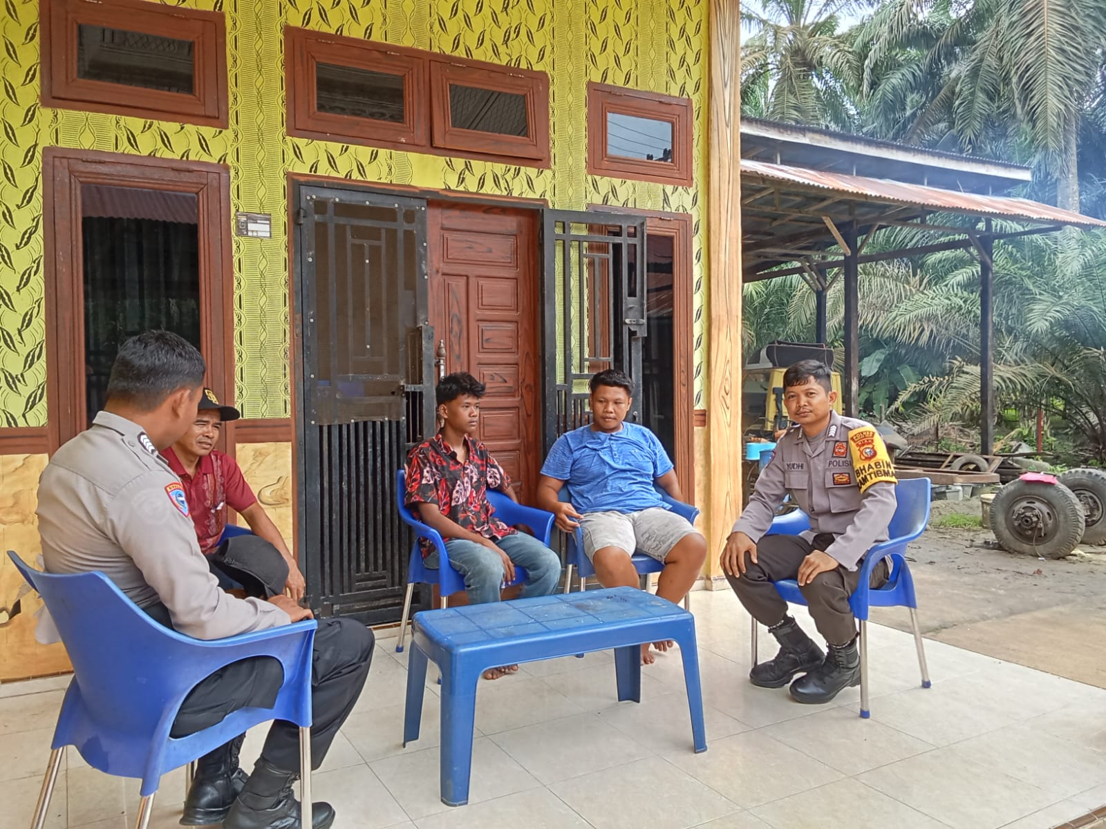 Bripka Mariadi Dan Yudhi Arjuna Himbau Masyarakat Bukit Damar Jaga Kamtibmas