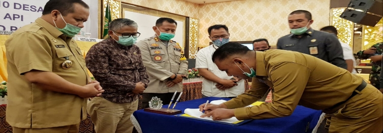  Cegah Karlahut Diwilayah Kepulauan Meranti, Bupati Irwan Teken MoU Program Desa Bebas Api Bersama PT. RAPP