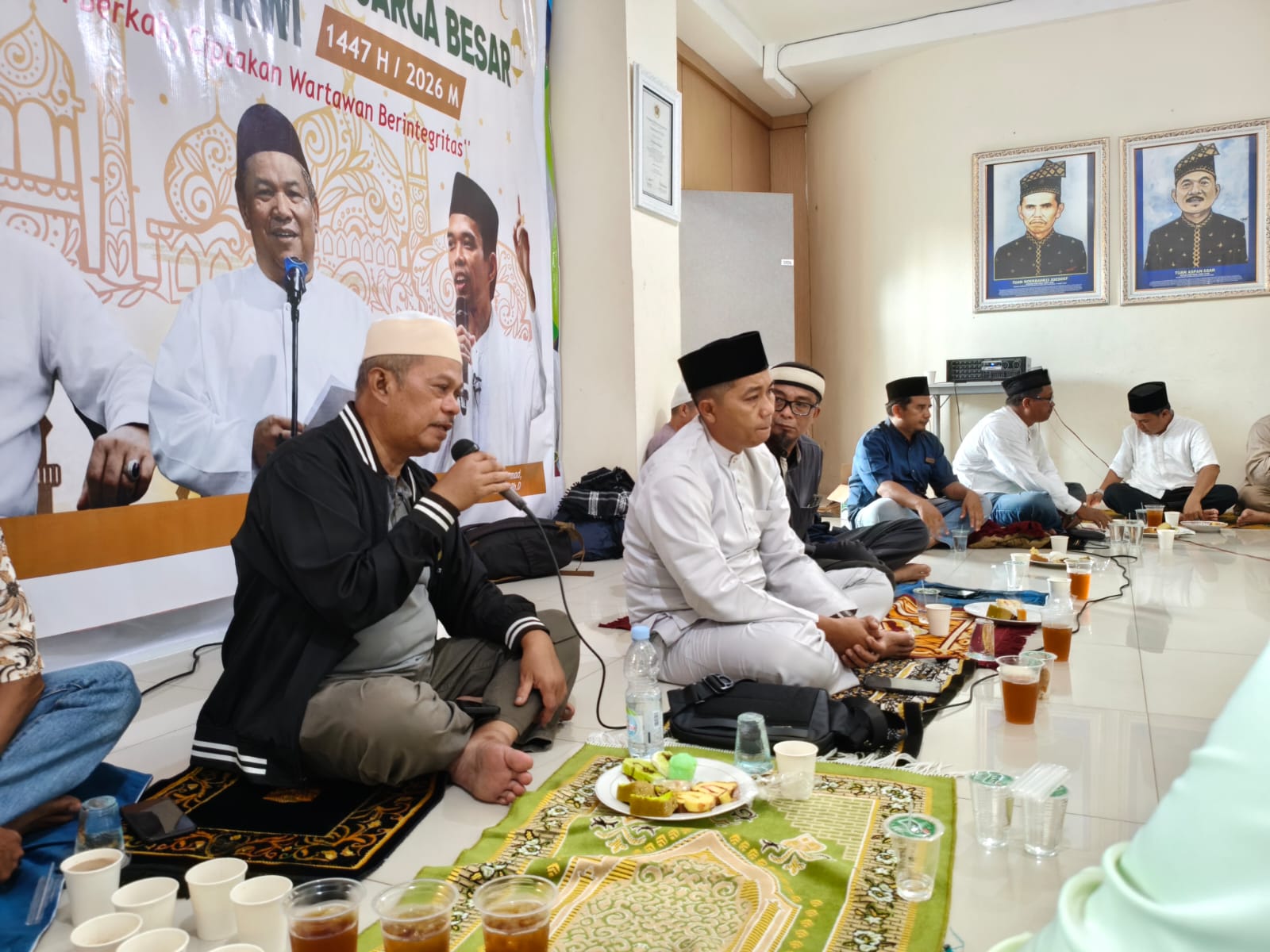 Tahlil Hari Ketujuh Zulmansyah Sekedang, PWI Riau Larut dalam Haru