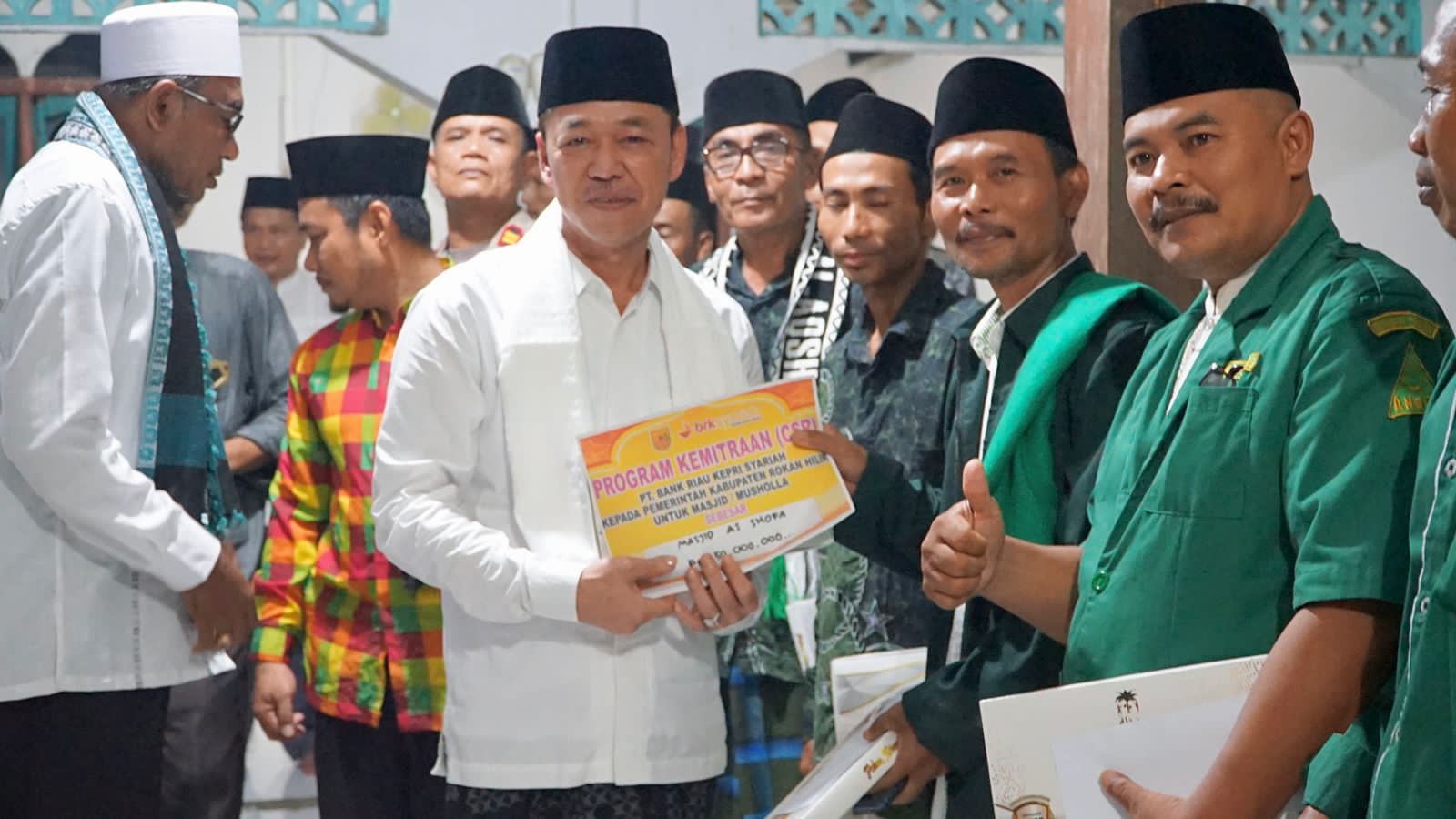 Safari Ramadhan di Pekaitan, Bupati Rohil Ajak Masyarakat Dukung Program Pemerintah