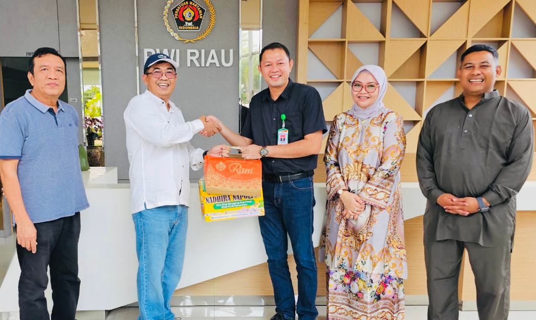 Universitas Hang Tuah Pekanbaru Sambangi PWI Riau, Tindak Lanjuti Mou
