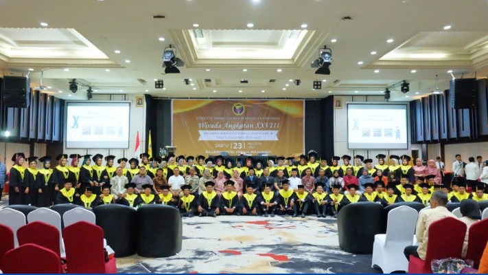 Kadisnakertrans Riau Lantik Wisudawan IKPI Tahun Akademik 2024/2025
