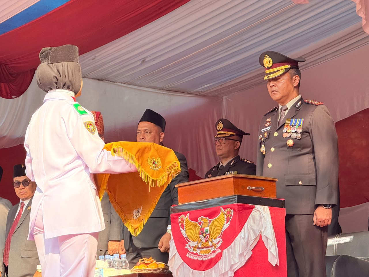 Dirreskrimsus Polda Riau Pimpin Upacara HUT ke-81 RI di Bandar Sei Kijang, Tegaskan Semangat Persatuan dan Kamtibmas