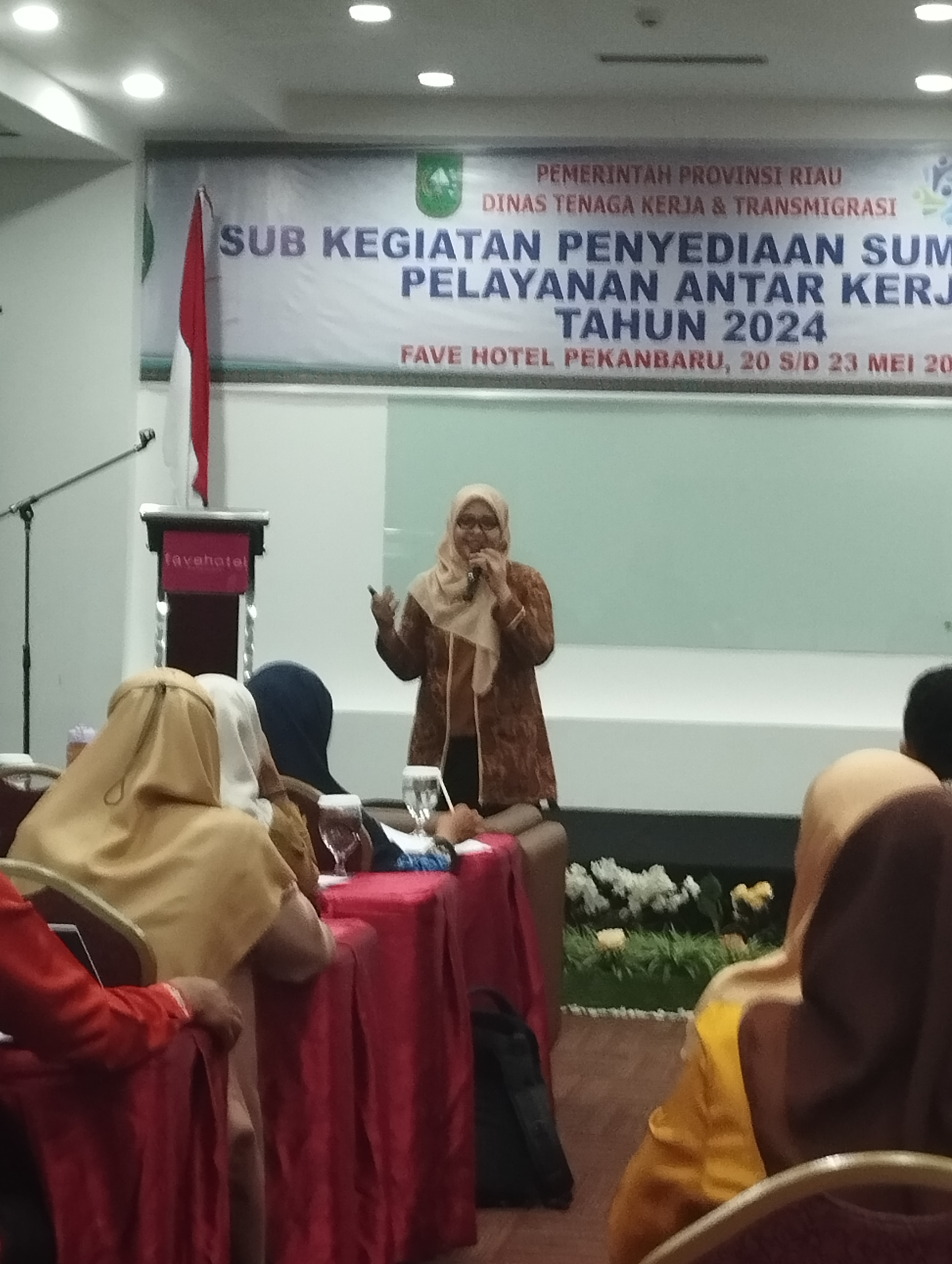 Disnakertrans Riau Adakan Pelatihan Penyediaan Sumber Daya Pelayanan Antar Kerja