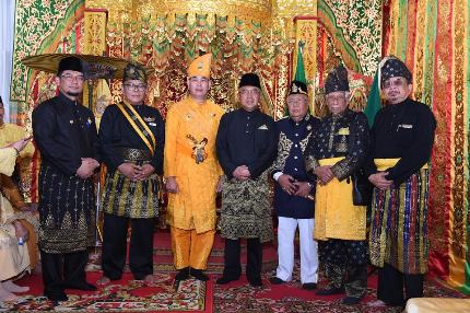 Tengku Nizar Dinobatkan Jadi Raja Gunung Sahilan