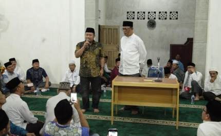 Safari Ramadhan di Desa Rumbio, Bupati dan Wakil Bupati Kampar Kompak
