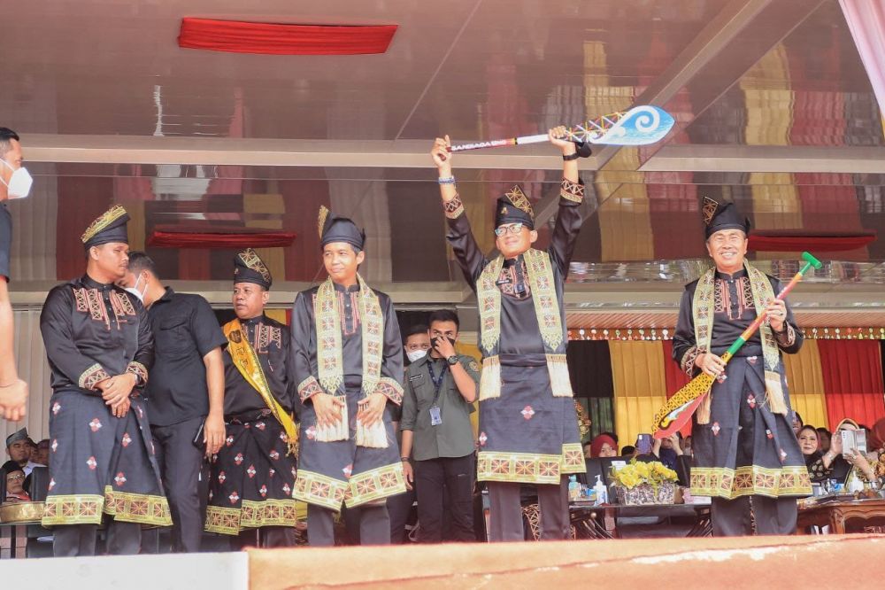 Festival Pacu Jalur Event Nasional di Tepian Narosa Resmi Dibuka Menteri Sandiaga Uno