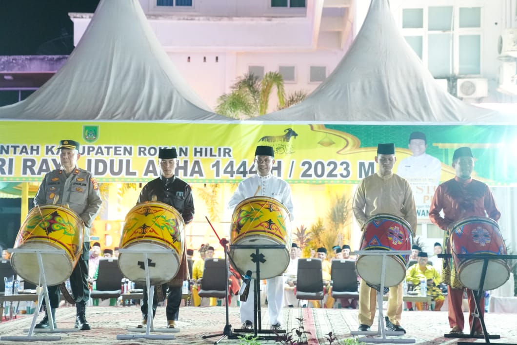 Didampingi Forkopimda, Bupati Rohil Lepas 51 Peserta Pawai Takbir Idul Adha 1444 Hijriyah