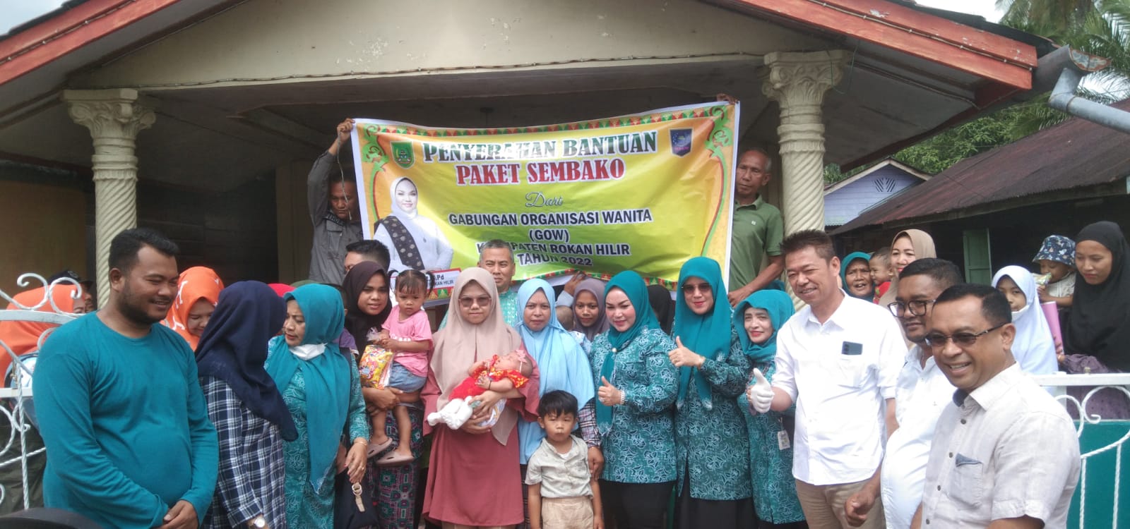 Pastikan Berjalan Maksimal, Bupati Rohil Tinjau Pemberian Imunisasi Polio Kepada Anak