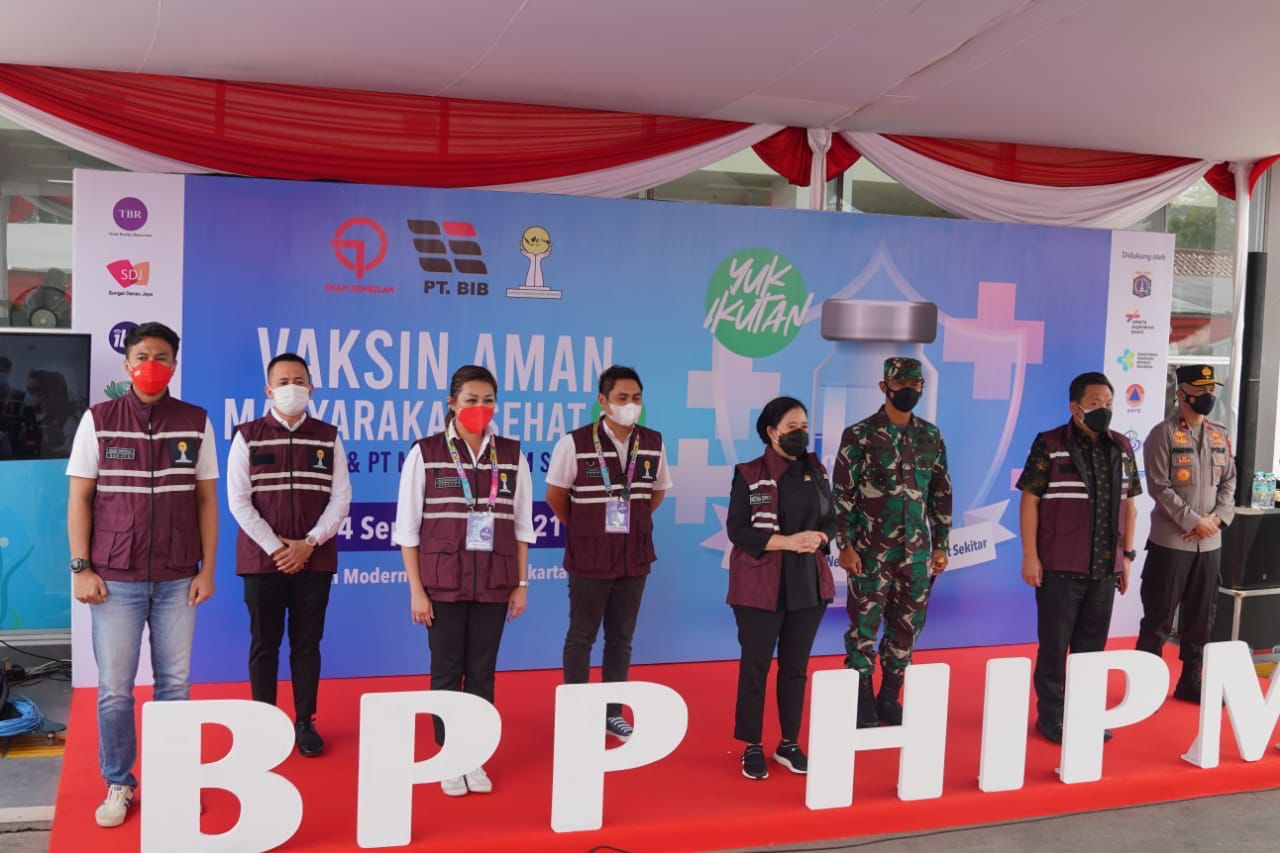 Meski Kasus Covid-19 Menurun, HIPMI Konsisten Dirikan Sentra Vaksinasi untuk Capai Herd Immunity Bantu UMKM   