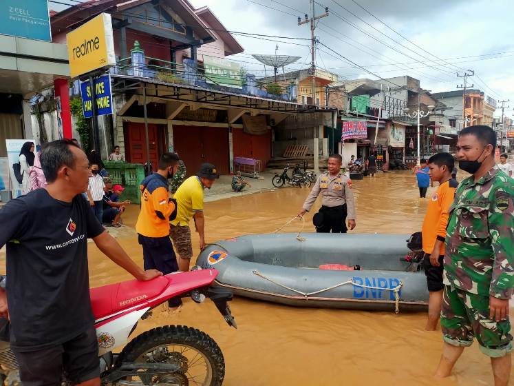 Tahun 2022 di Rohul di Awali Banjir Berlumpur Pekat