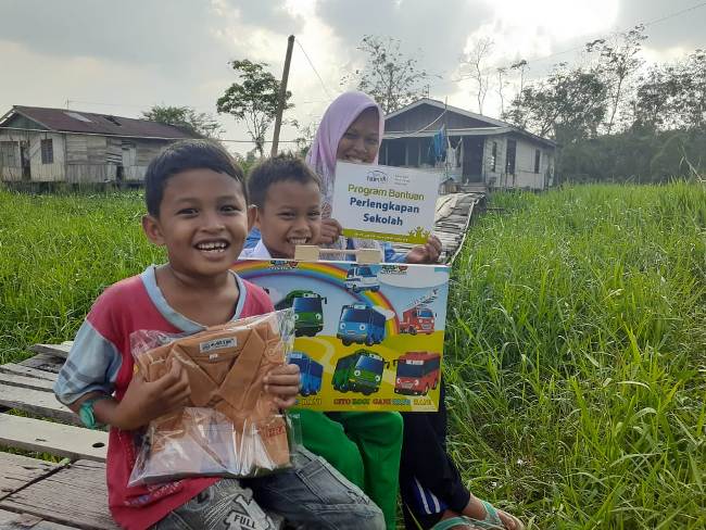 Bantuan Pendidikan Rumah Yatim untuk Keluarga Mutiara, Korban Kecelakaan Lalu Lintas di Pekanbaru