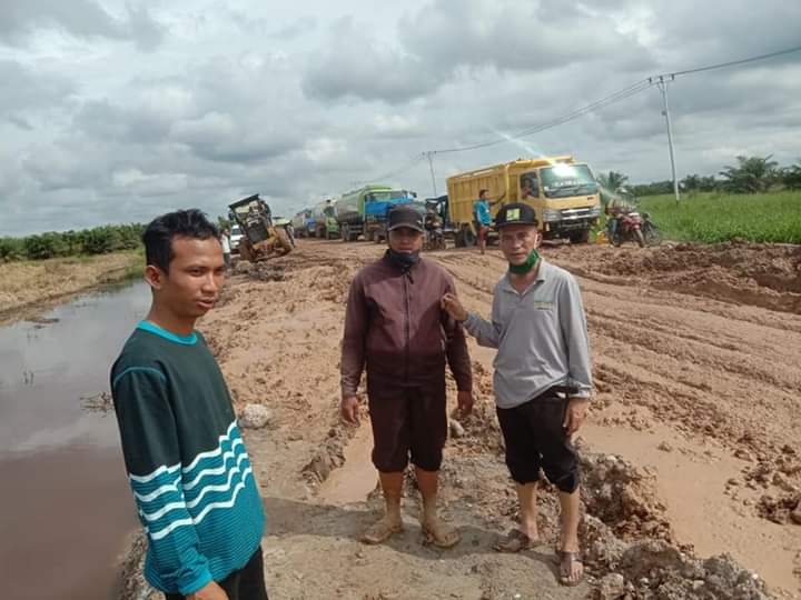 UPT PUPR PERKIM Provinsi Tinjau Jalan Sontang Duri-Rohul