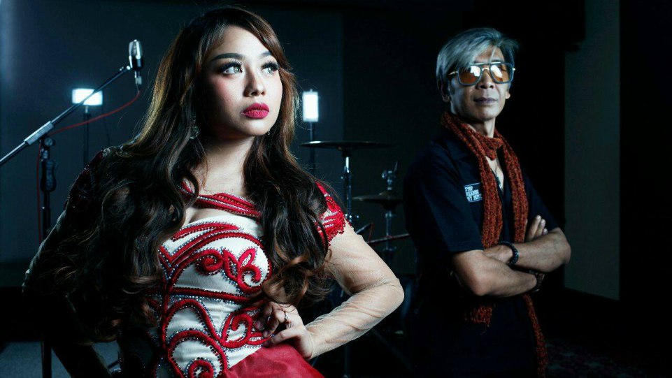 Dicky Eks Drummer Five Minutes Ukir Sejarah Tahun Baru 2021 dengan Rilis Lagu Egois, Dinyanyikan oleh Nona