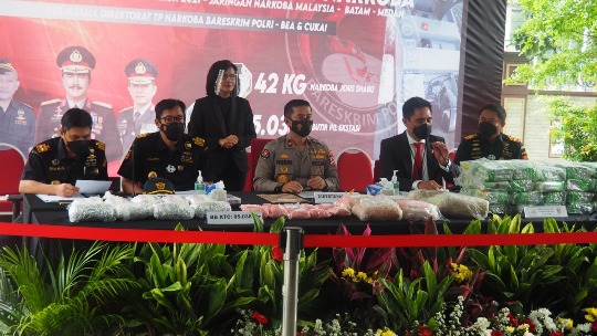 Bareskrim dan Bea Cukai Gagalkan Peredaran 42,3 Kg Sabu dan 85 Ribu EkstasiÂ 