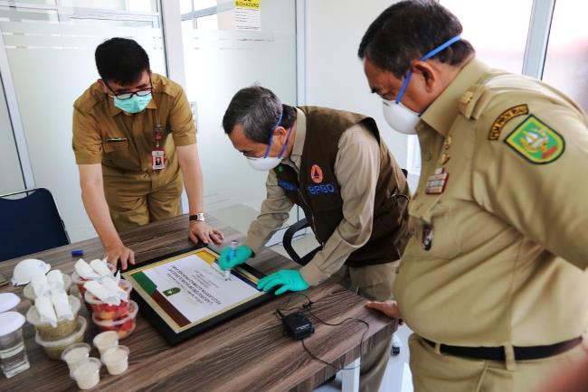 Gubri Resmikan Laboratorium Biomolekuler RSUD Arifin Achmad