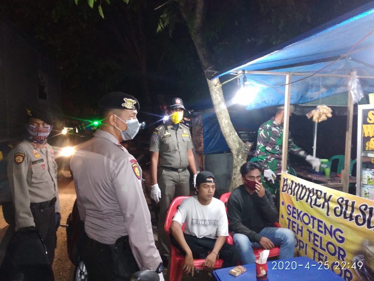 Personil Koramil 10/Perawang Bersama Bupati Siak Patroli Malam Amankan 126 Warga