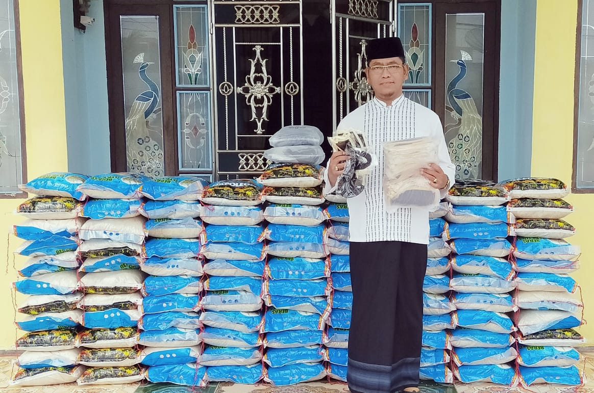 Legislator Meranti Dr. Hafizan Abbas, S.Ag Bantu Masyarakat Terdampak Covid-19