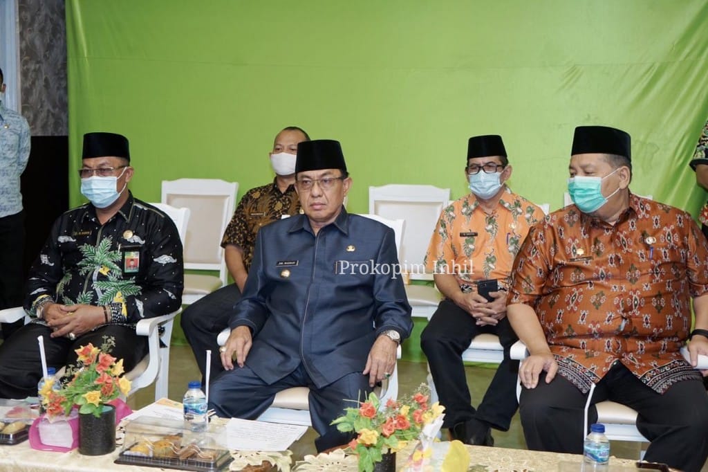 Bupati HM. Wardan MP Saksikan Apel Hari Santri Nasional Secara Virtual