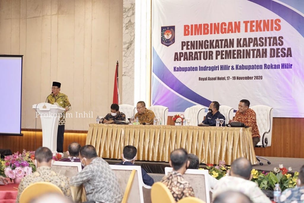 Bupati HM Wardan Buka Bimtek Peningkatan Kapasitas Aparatur  Desa