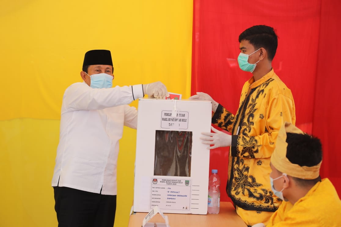 Pleno PPK Pasangan Sukawan unggul di Pilkada Rohul