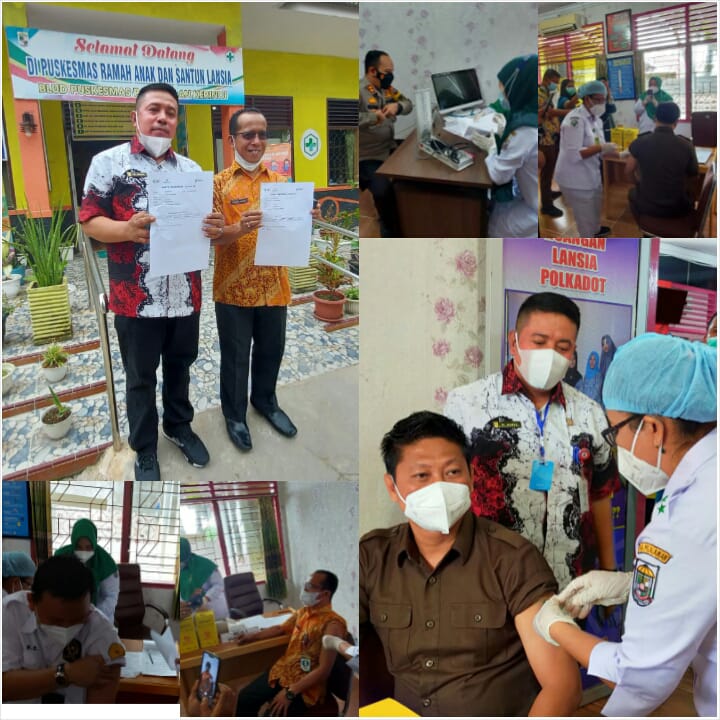 Enam Pejabat di Pelalawan Lanjutkan Vaksinasi COVID-19 Kedua 