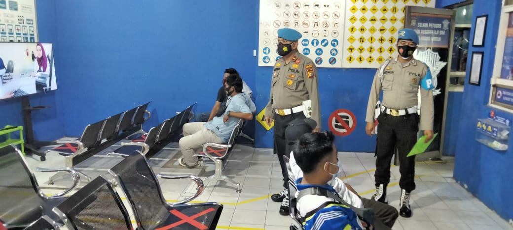 100 Hari Kerja Kapolri, Propam Pantau Pembuatan SIM