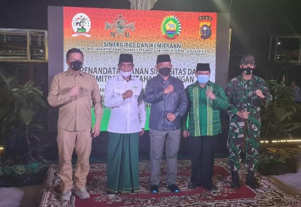 TNI dan Polri bersama SantanNU Lakukan MoU, Sepakat Menjaga Keutuhan NKRI dengan Perkuat Ketahanan Pangan Nasional 