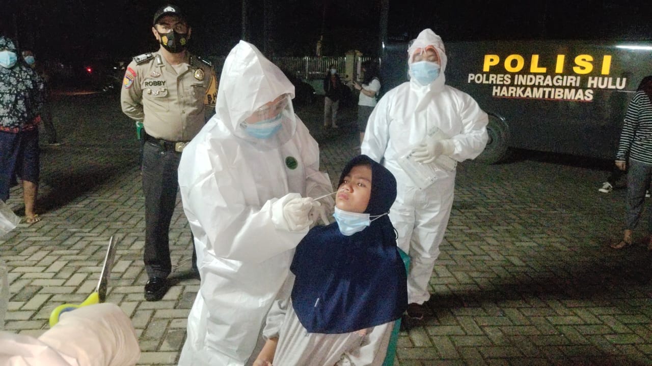 Kontak Dengan Pasien Covid-19 Polisi Lakukan Swab PCR 