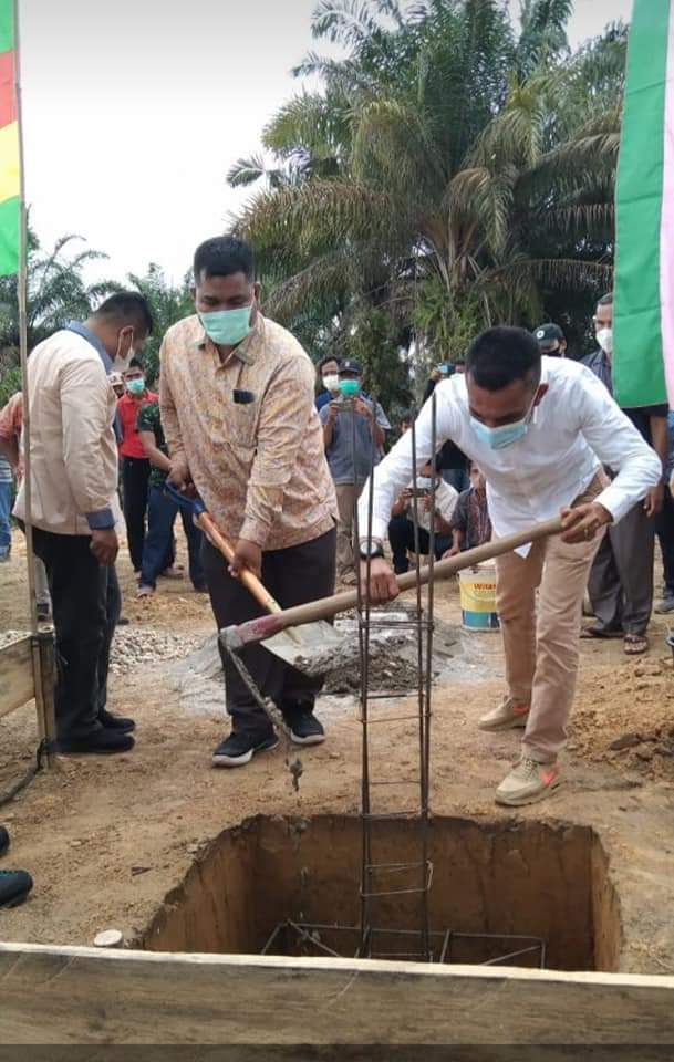 Pj Bupati Letakkan Batu Pertama Pembangunan SMA