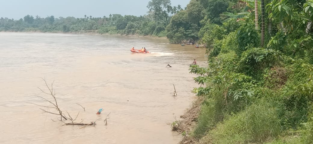 Pompong Karam, Pemancing Tenggelam di Sungai Indragiri