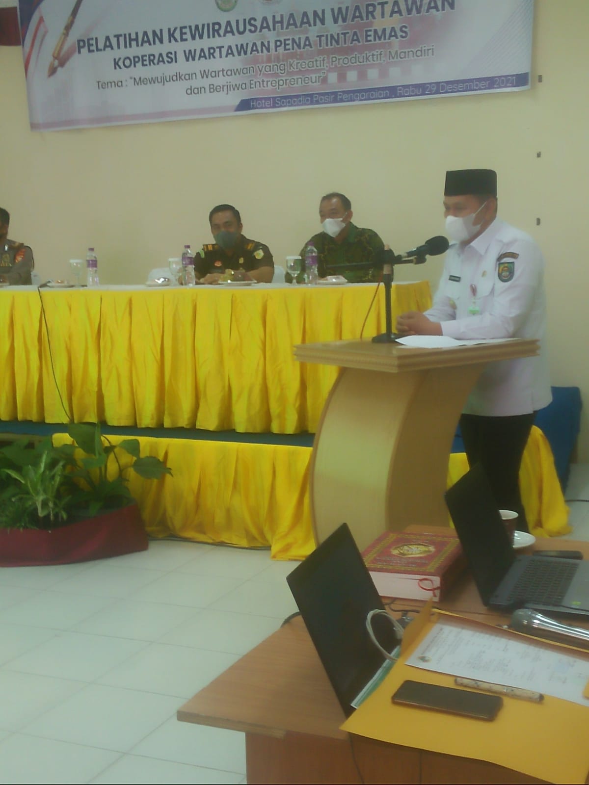 Buka pelatihan Koperasi Wartawan, Wabup Minta Pengurus KoperasiÂ  Selalu Bersinergi dengan Anggota