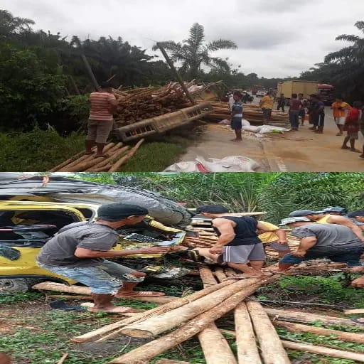 Tabrakan Sadis Colt Diesel dan Truck Balak di Jalintim Seikijang Dua Orang Meninggal 