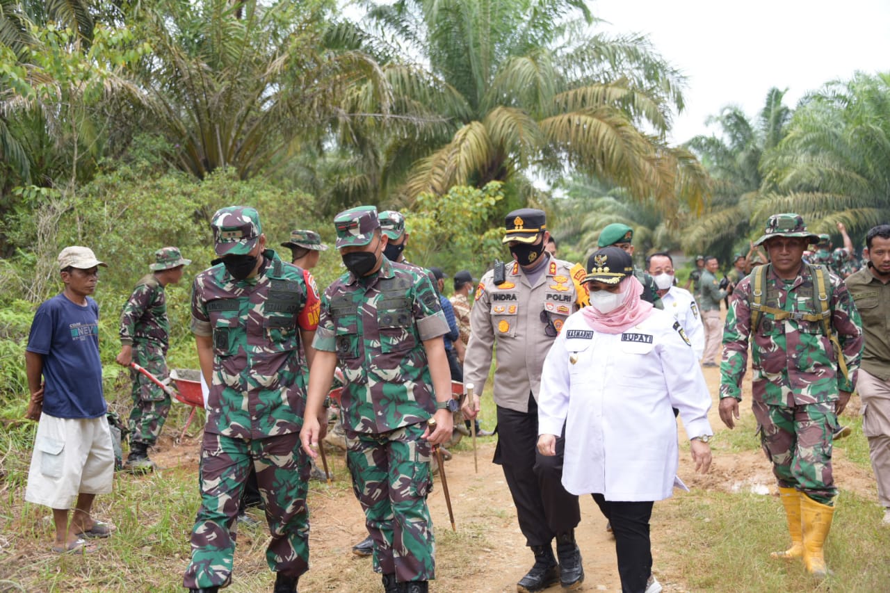 Bupati Kasmarni: TMMD Kodim 0303 Bengkalis Seirama dengan Tekad Pemda