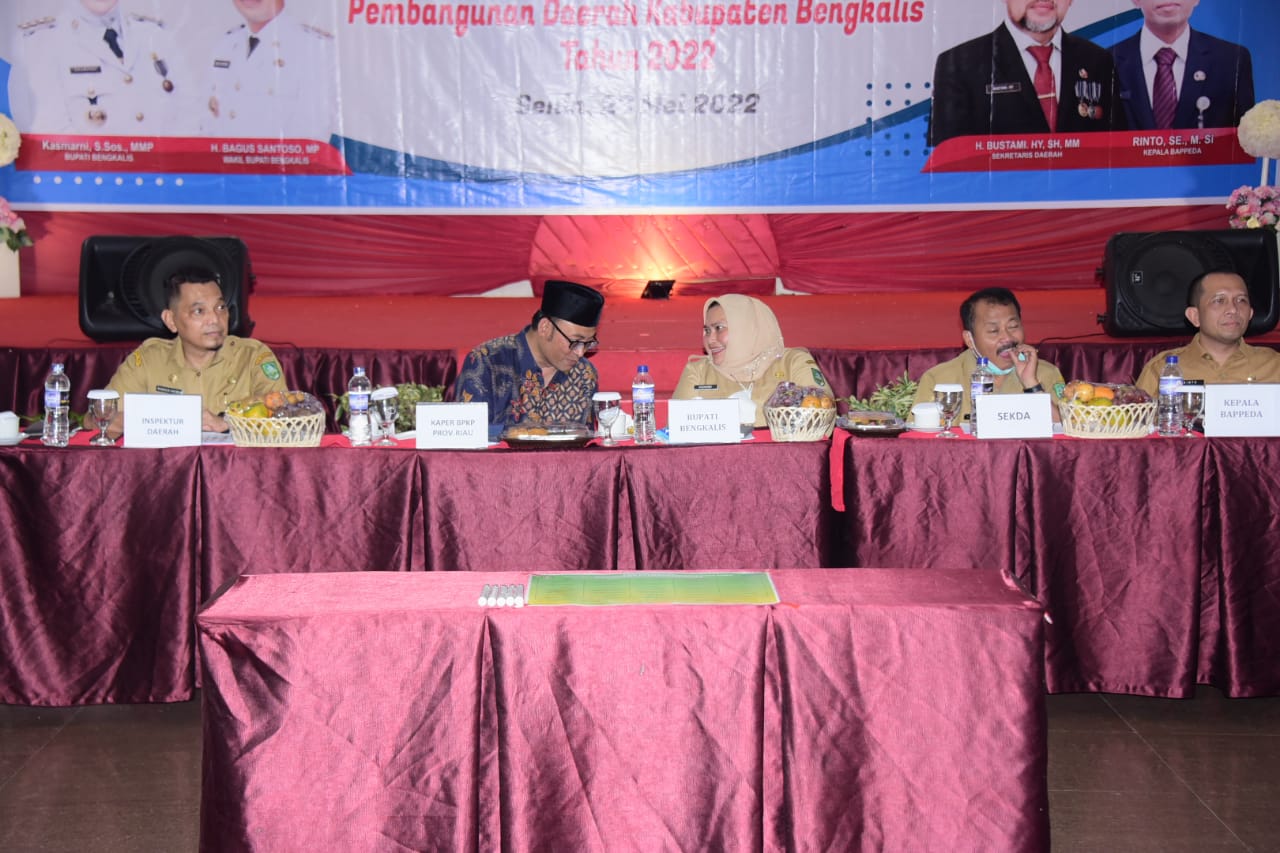 Kasmarni Tanyakan Capaian Pembangunan Daerah Kepada PD dan Camat