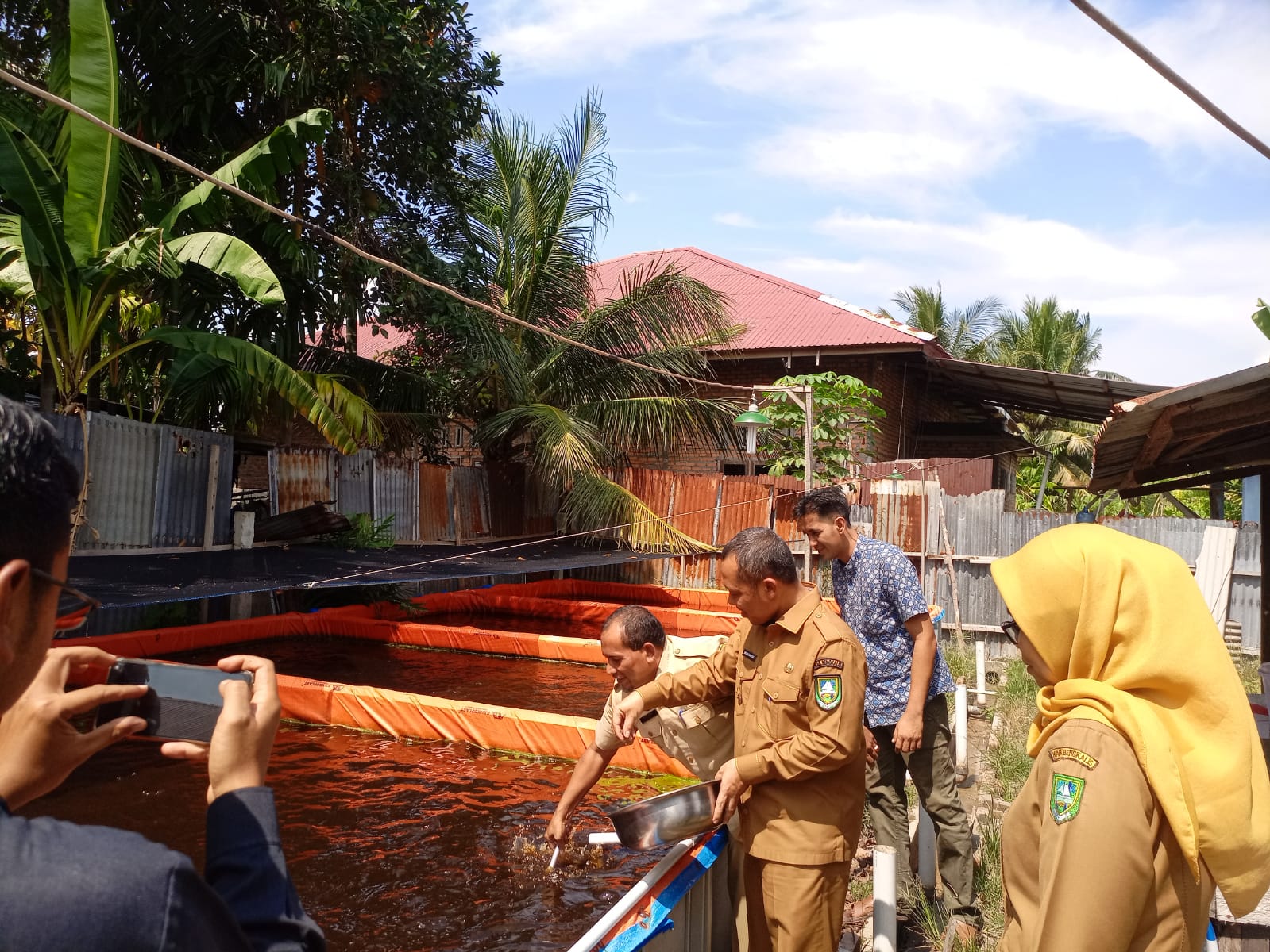 Ramai ramai Generasi Milenial Bengkalis Terjun Sebagai Pengusaha Ikan