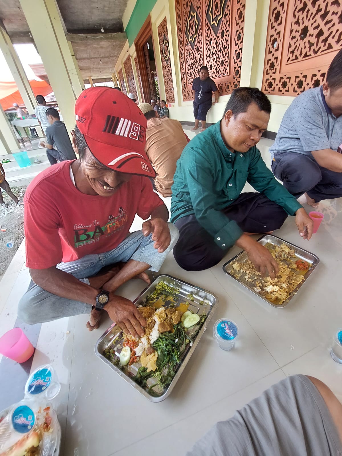 Tradisi Makan Siang Â Bersama di Idul Adha Masih Terlaksana di Kecamatan Rambah Rohul