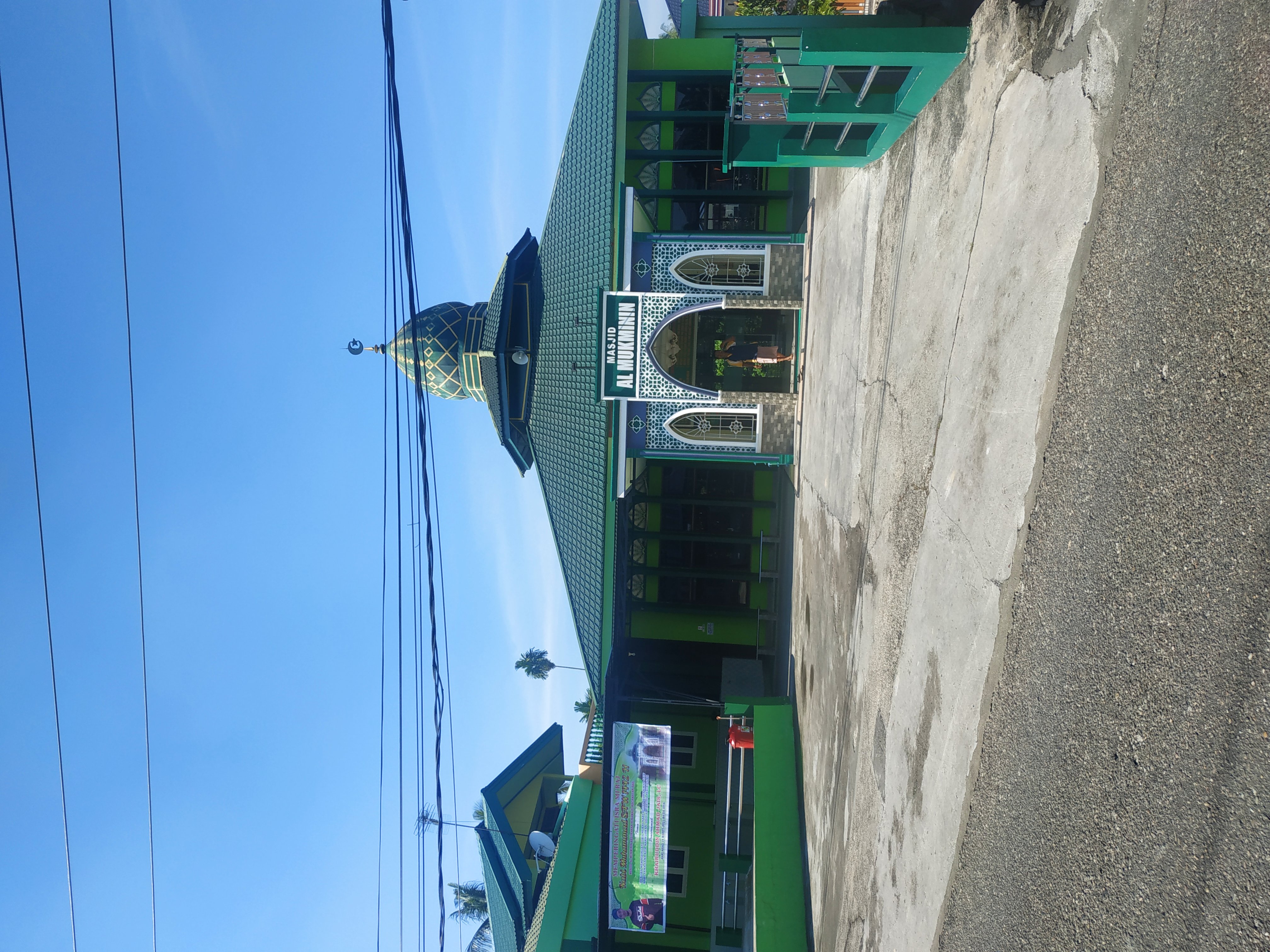 Sore Ini, Pengurus Masjid Al-mukminin Salurkan Bantuan Sembako Bagi Dhuafa dan Warga Kurang Mampu