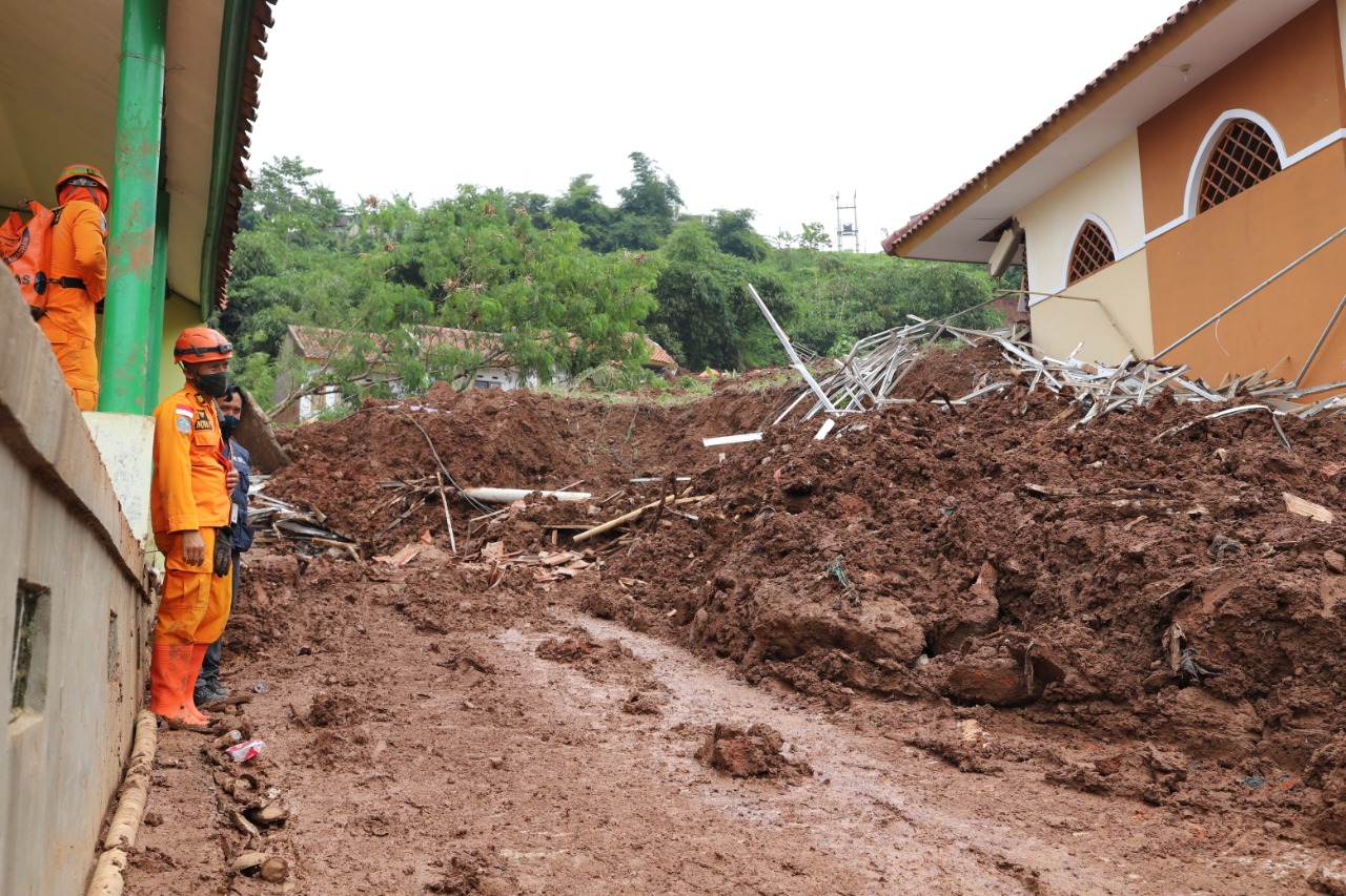 Pasca Longsor Sumedang, 36 Korban Meninggal Dunia dan 4 Orang  Hilang