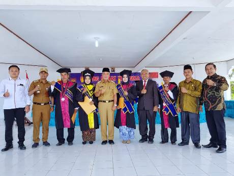  Wabup Said Hasyim Hadiri Wisuda Sarjana STKIP Meranti Angkatan Ke-II Tahun 2020